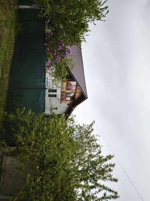 Casa de vânzare utilată și mobilată,