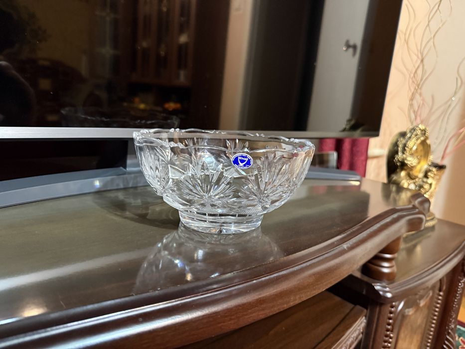 Продам хрустальный салатник