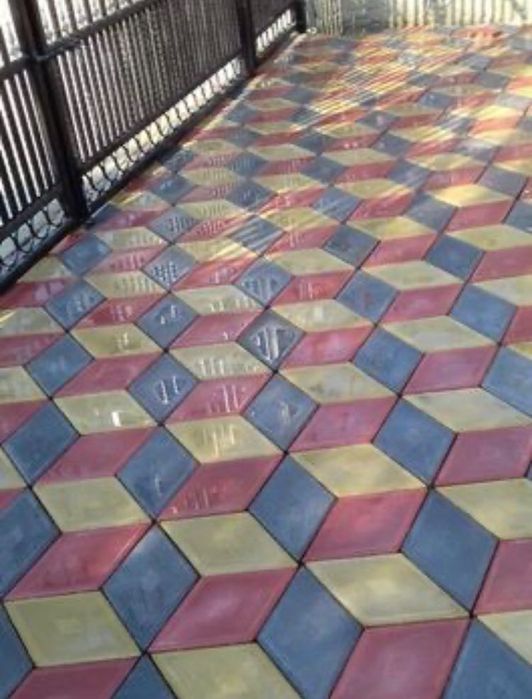 Fabrica de pavaje, dale, borduri, coama de gard pentru gradina