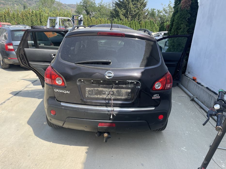 Nissan Qashqai на части