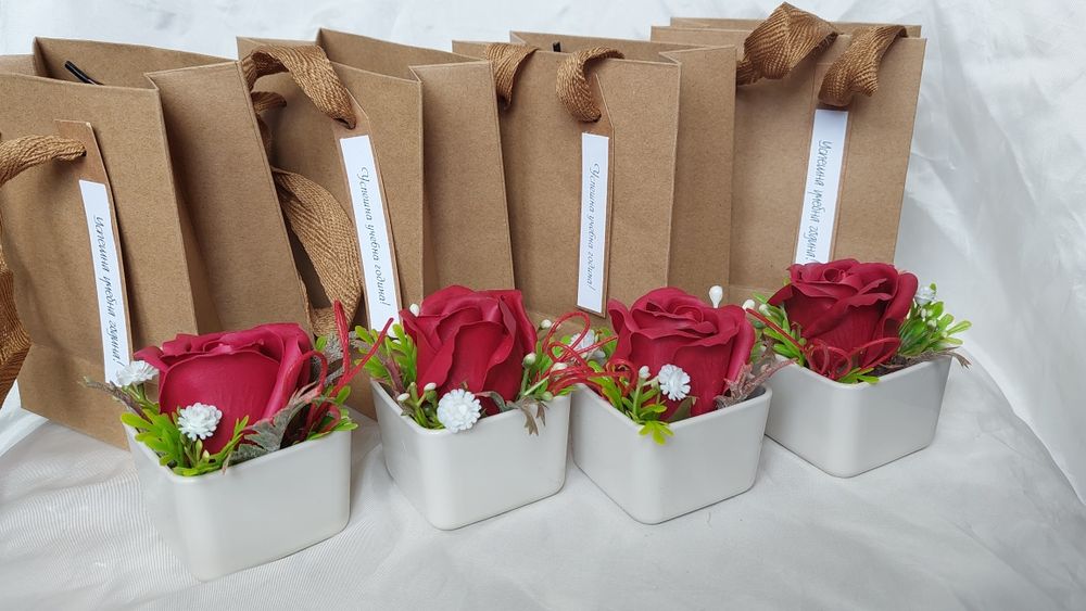 Аранжировка със сапунени рози за всеки повод