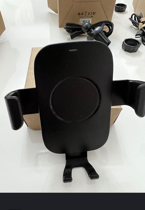 Suport auto telefon cu incarcare wireless 10 w