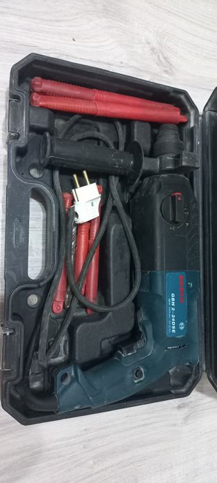 Перфератор  BOSCH .