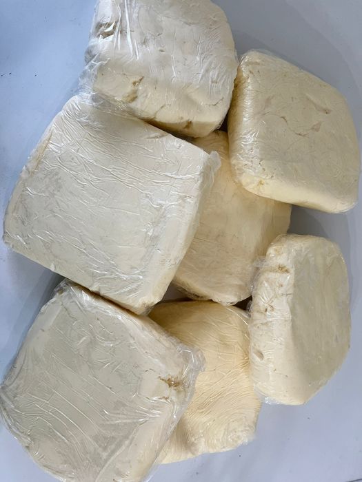 Әнші Зара жалаңаш