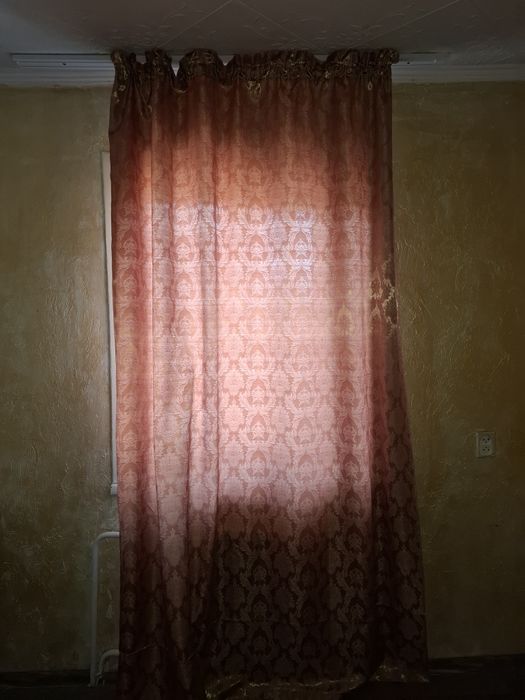 Срочно Продам шторы три штуки