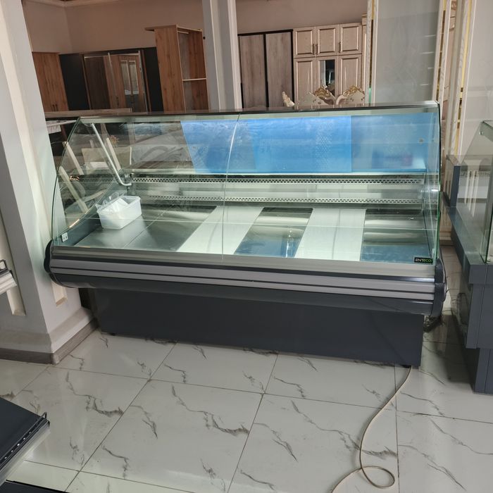 Doʻkon vitrina. Xalodilnik kupe  enteco master