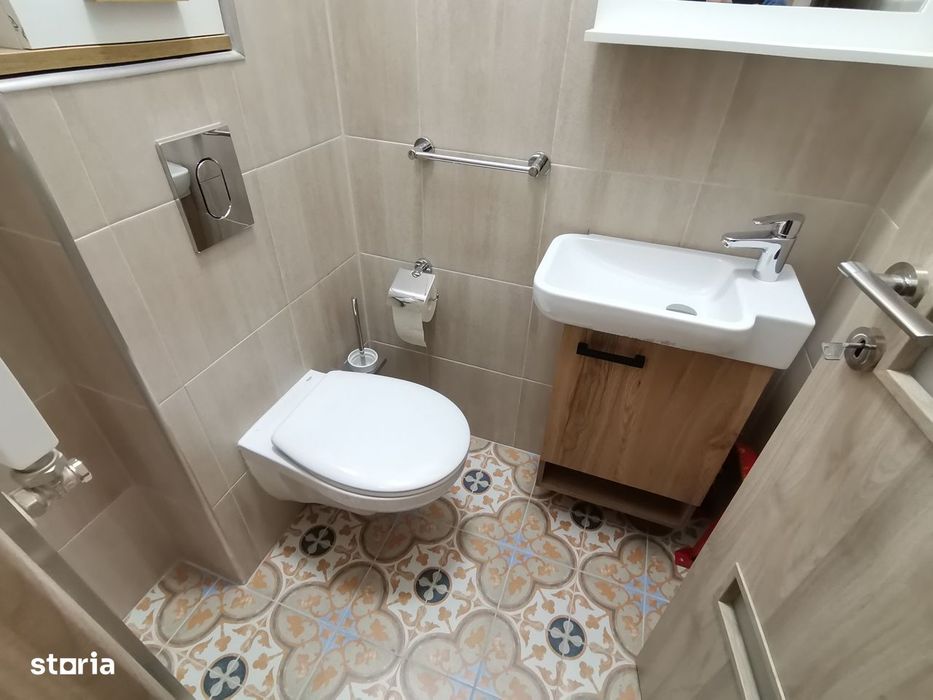 INCHIRIEZ ap. 3 camere de lux, prima inchiriere,zona Doamna Stanca