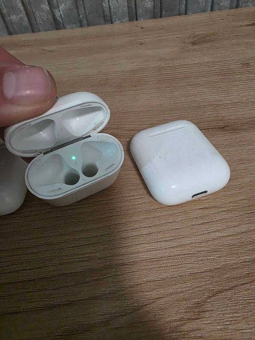 Apple Airpods Wireless Charging Case зарядна кутия A1938/А1602