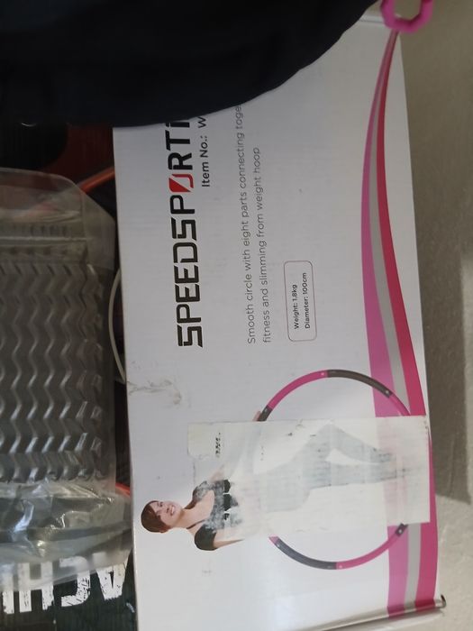 Totul la gramada haine articole diferite pt piata noi