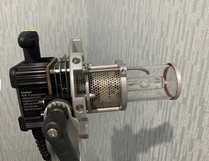 Осветительный прибор Dedolight DLH400s. Германия