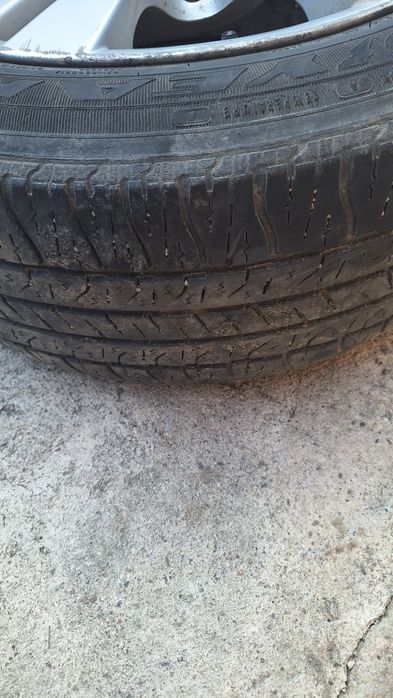 Продам летние шины с дисками.