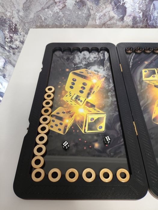 Нарды. Ручная работа. Внутри стекло