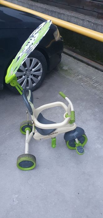 Vând tricicleta copii