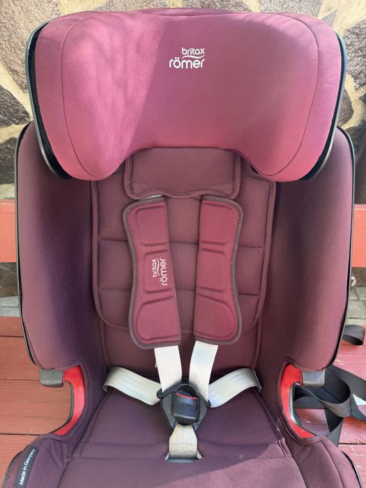 Scaun auto pentru copii Britax Romer - Advansafix IV R, 9 luni - 12 ani Burgundy Red
