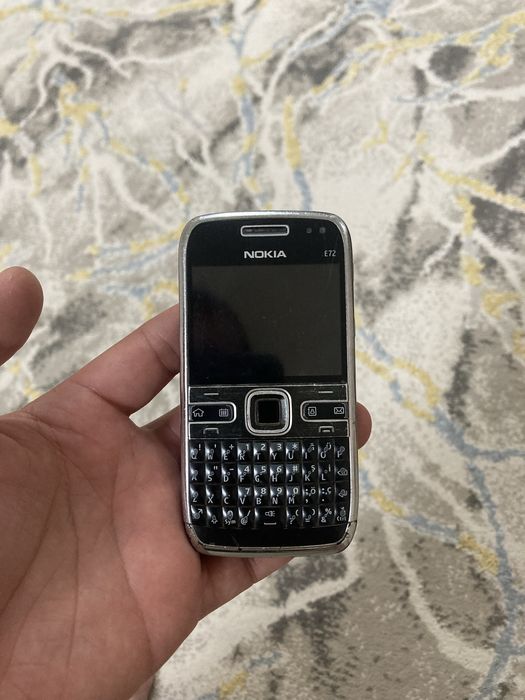 Nokia e72.