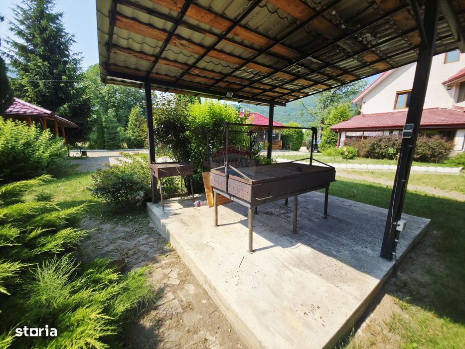 Hotel / Pensiune cu 7 camere de vânzare