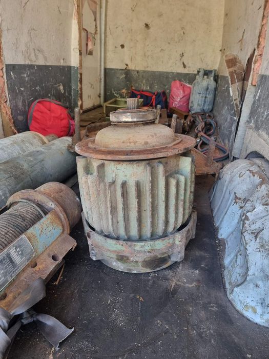 Ел.мотор телфер 5т кг2412.кг3317.1т.Кг1608.Кг 2011 3т.Кг 2412