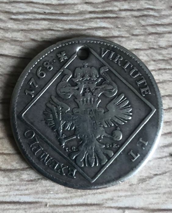 антични монети 5 ст.1881 г, 30 кройц.1768 г, 25 коп.1877 и други.