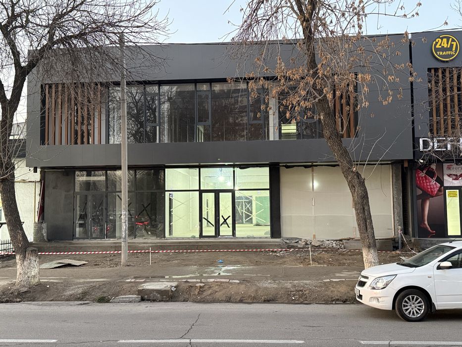 АРЕНДА кадшва бозар факат 2 етаж колди 340 кв