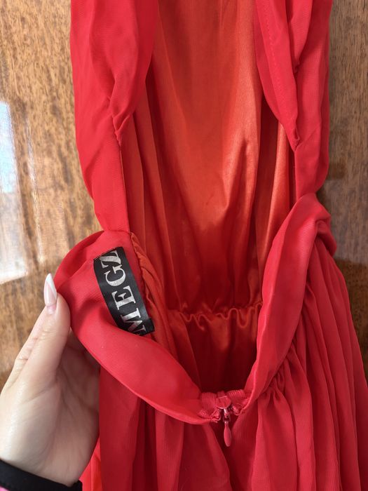 Дълга рокля МЕГЗ с гол гръб