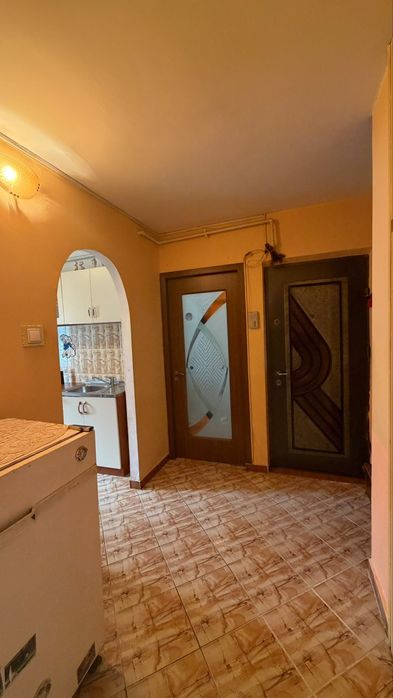 Proprietar vand apartament 2 camere Liceul Sportiv