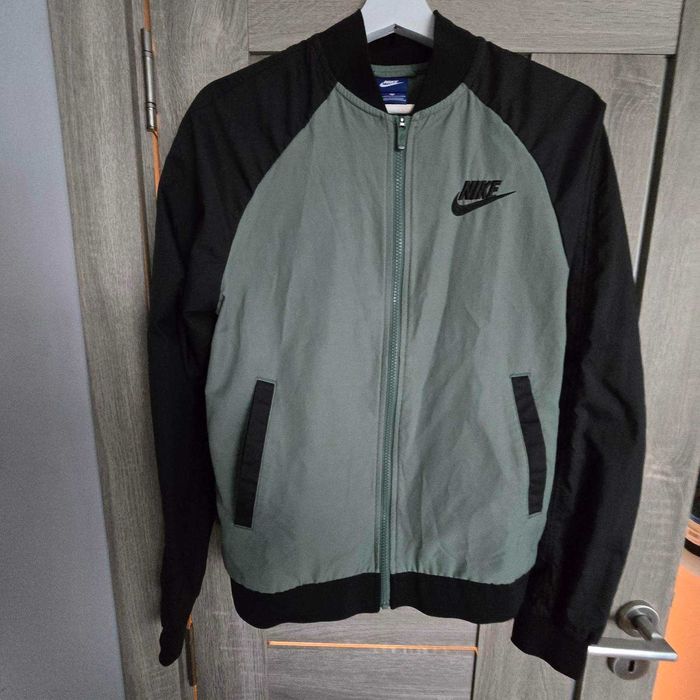 Nike sportwear  ветровка