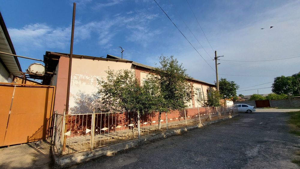 Ховли уй Сотилади