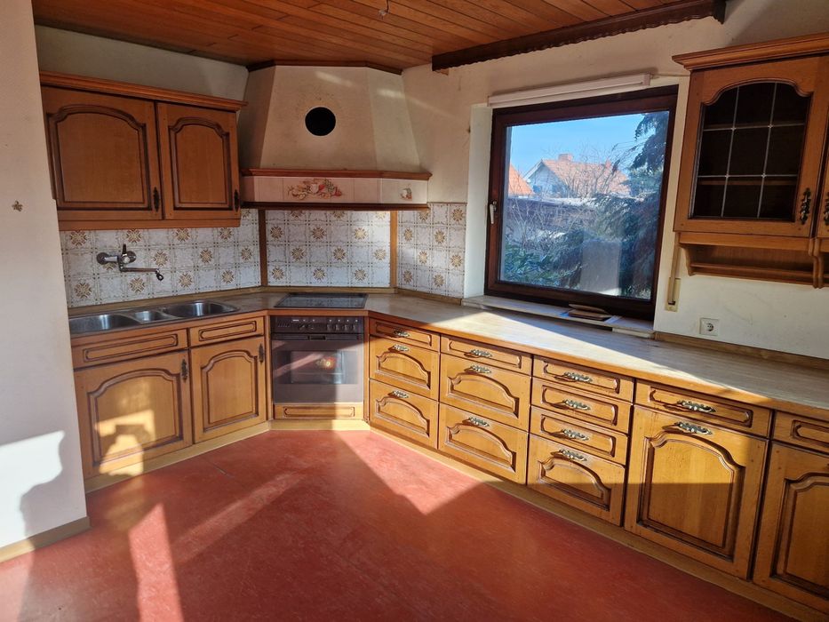 Mobila de bucatarie din lemn masiv