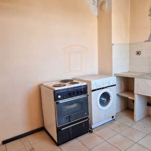 Продава се Тристаен апартамент в Разград, Освобождение - 77 кв.м за 1182 €/кв.м - Снимка #4