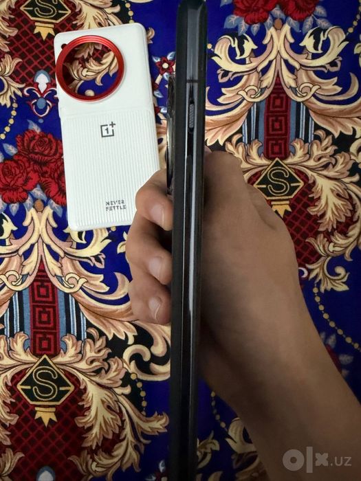 OnePlus 12 черный