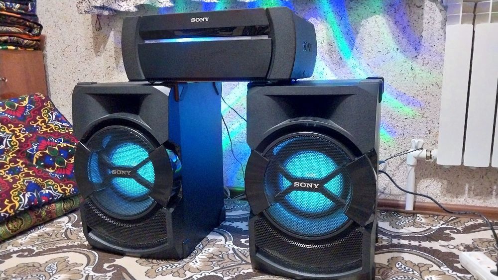 Muzikalni sentr SONY SHAKE X10D sotiladi 1200W RMS: 400 000 сум