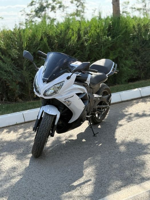 Kawasaki ER-6f 650cc (72 CP) – 2015, impecabilă, 12.500 km,