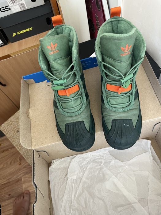 Продам ботинки Adidas