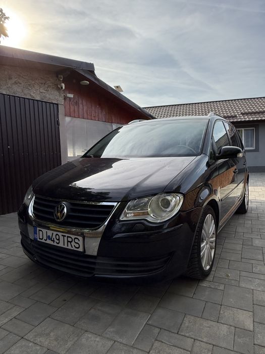 Volkswagen Touran 1.9 TDI 105 CP – 2008 – Navi – Pilot automat