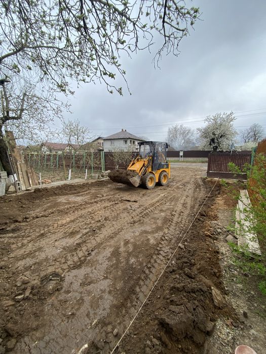 Închiriez minibuldoexcavator si transport marfa(nisip, balastru)