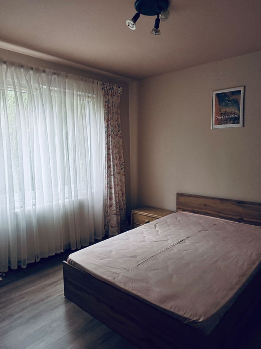 Inchiriez apartament