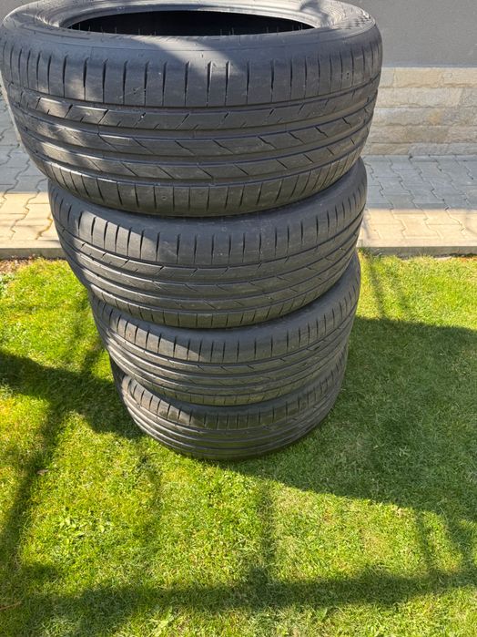 Летни гуми 235/50R19