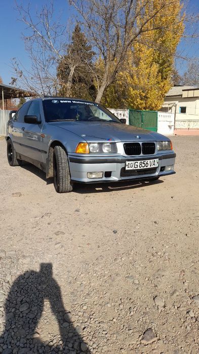 Bmw e36 m318 avtomobili