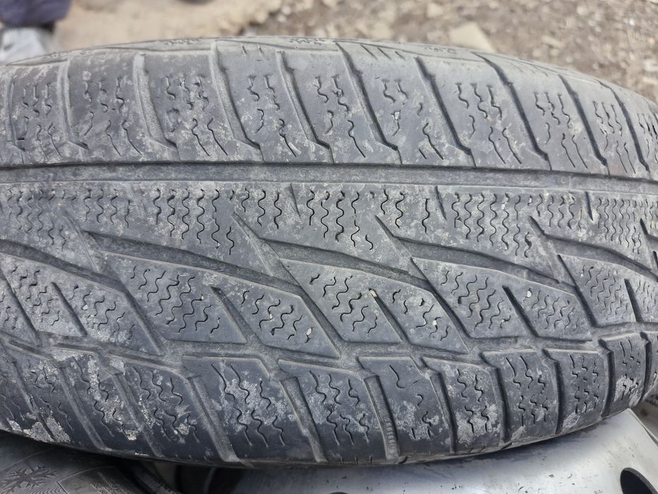 На Ларгус Весту Логан Сандеро R15
