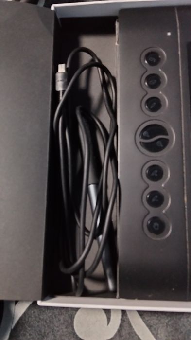 Tabletă grafică Huion H610 Pro V2 – funcțională, stare bună