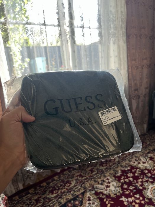 Сумка Guess(новая запечатанная)
