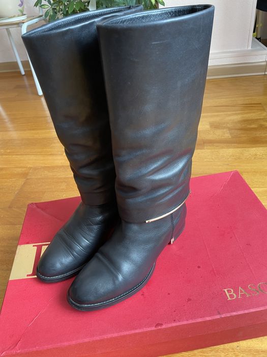 Продам сапоги женские демисезонные Basconi