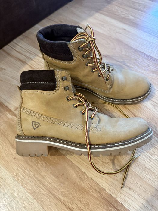 Tamaris дамски боти от набук