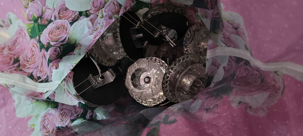 Продам люстры в хорошем состоянии