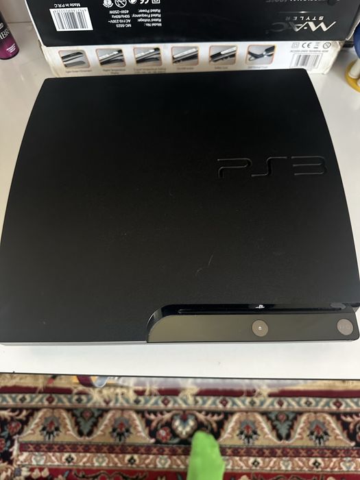 Playstation 3 slim/256gb/2 ta pult