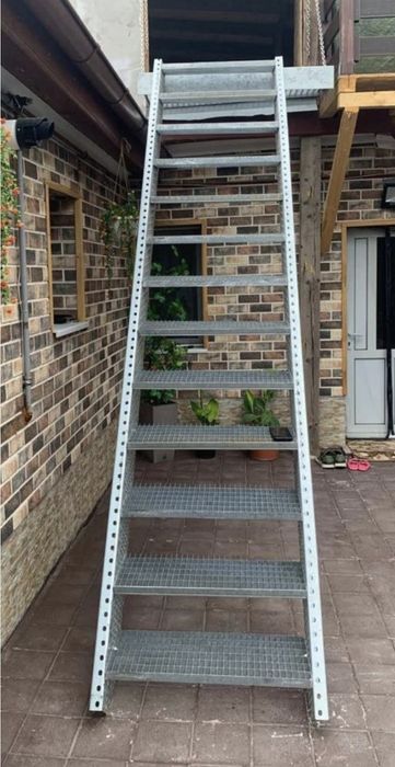 Scari zincate pentru mai multe detalii sunați