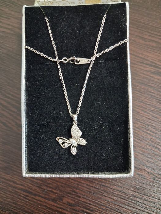 Сребърни колиета