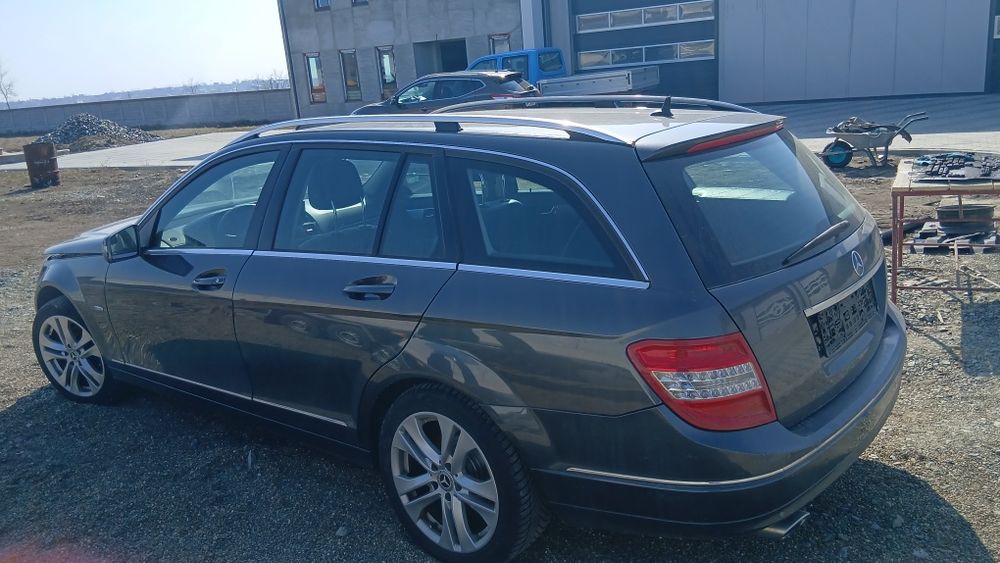 Dezmembrez mercedes  c clas dim 2011 Euro 5