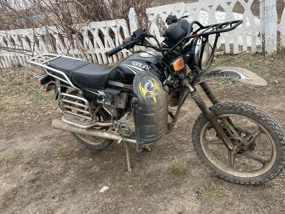 Продам мотоцикл 200 куб