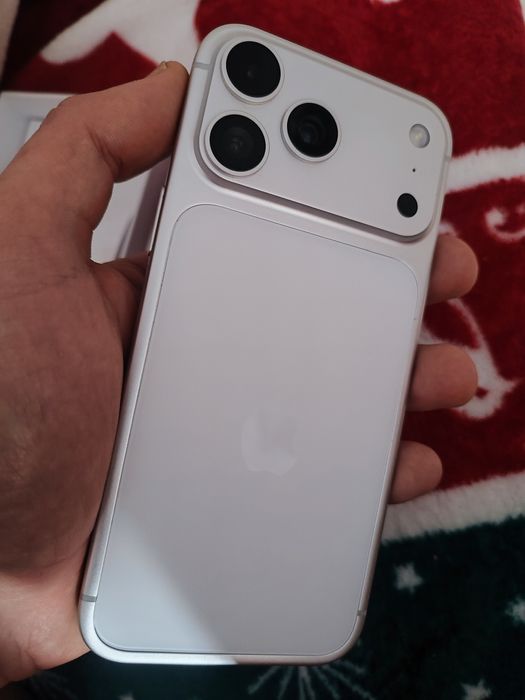 Iphone 17 про продам